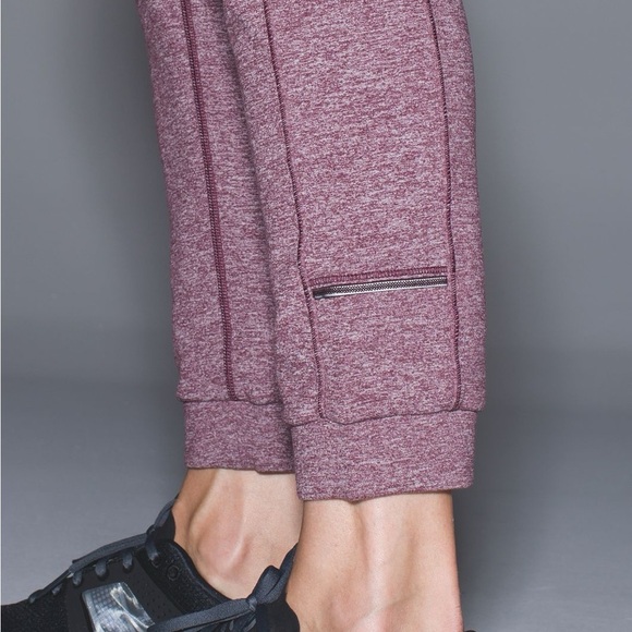 LULULEMON Base Runner Pant III in Heathered Bordeaux Drama / Bon Bon - Picture 5 of 16